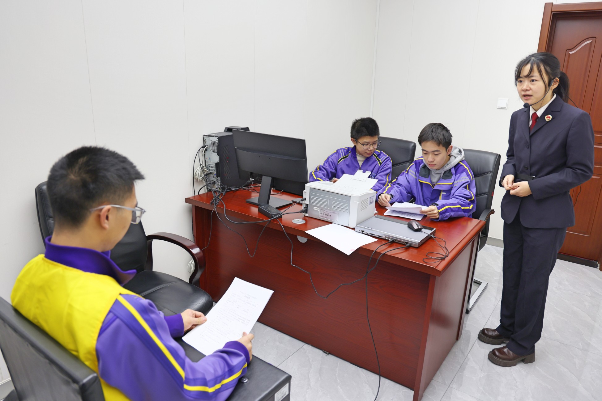 沉浸探“检” 零距离法治研学