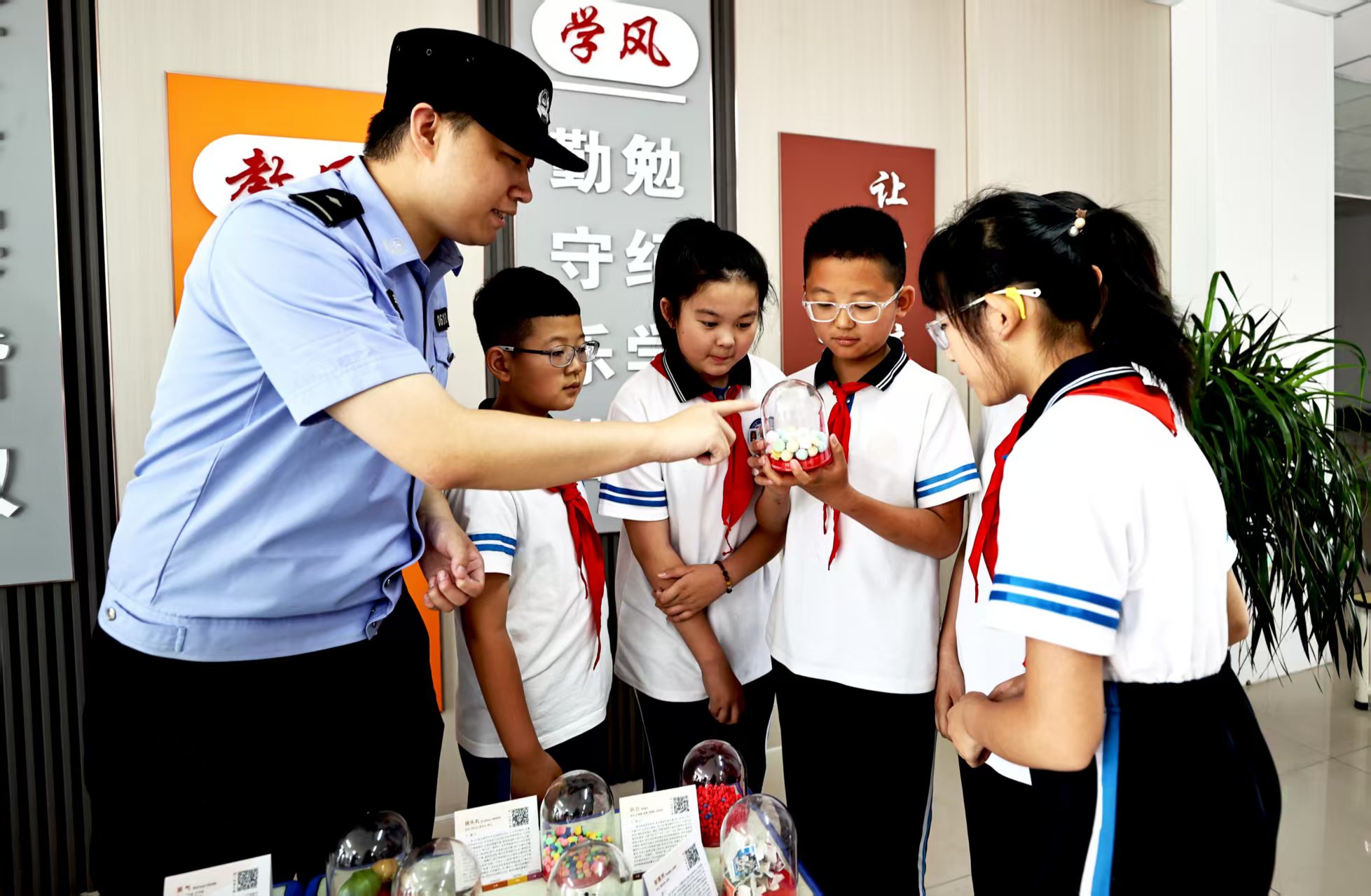 禁毒普法进校园