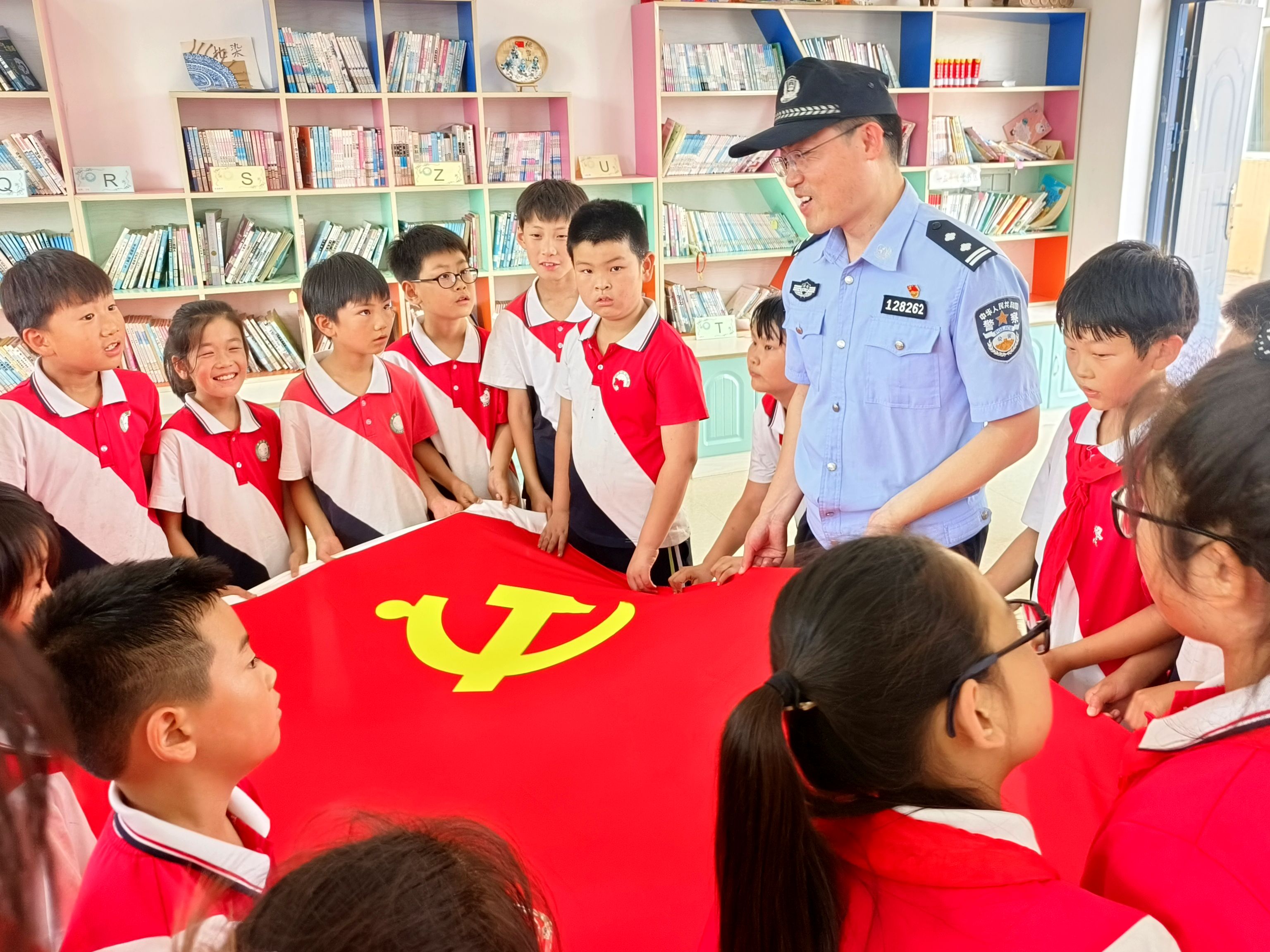 红船映初心 启航新征程